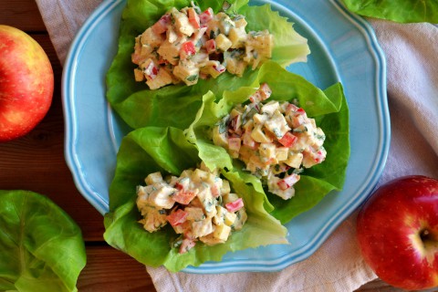 Wraps de laitue à la salade de poulet au cari et pommes SweeTango