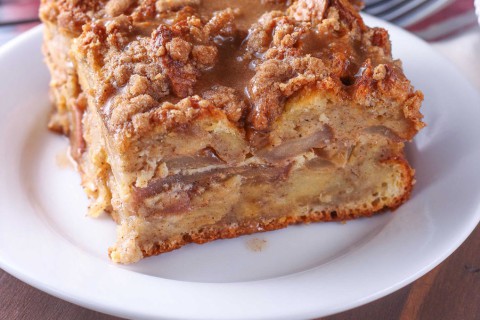 Pain doré au four façon tarte aux pommes épicée