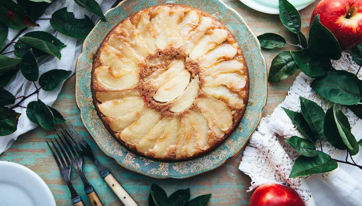 Homemade Apple Cake